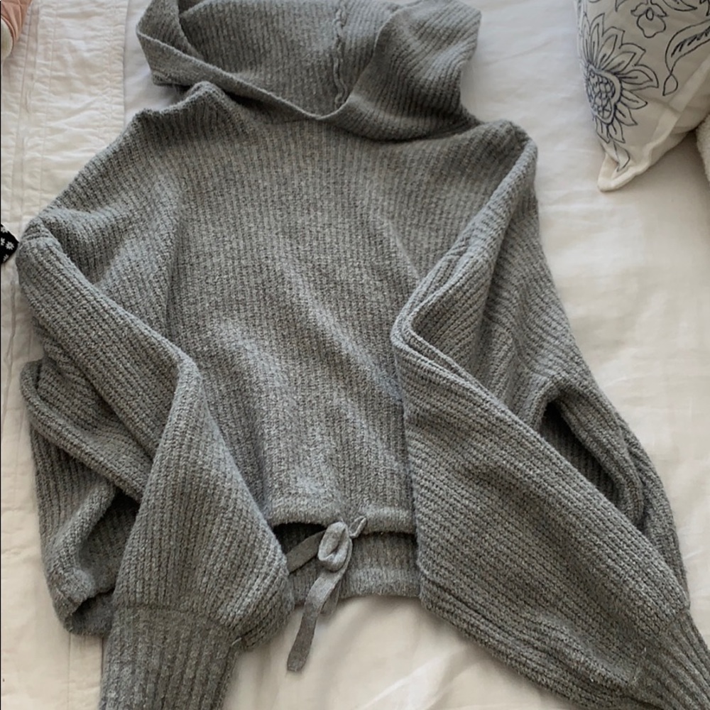 AE cropped hoodie
